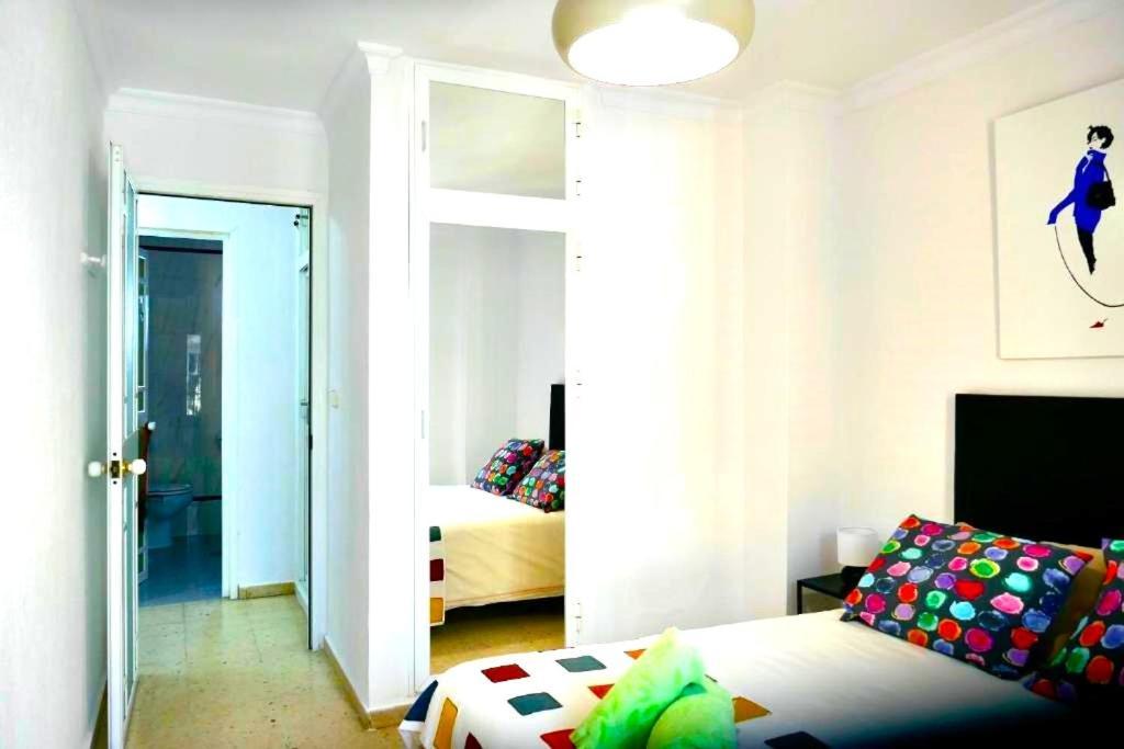 Sol Centro Apartment B Sevilla Bagian luar foto